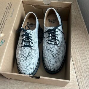 Python print suede dr. Martens